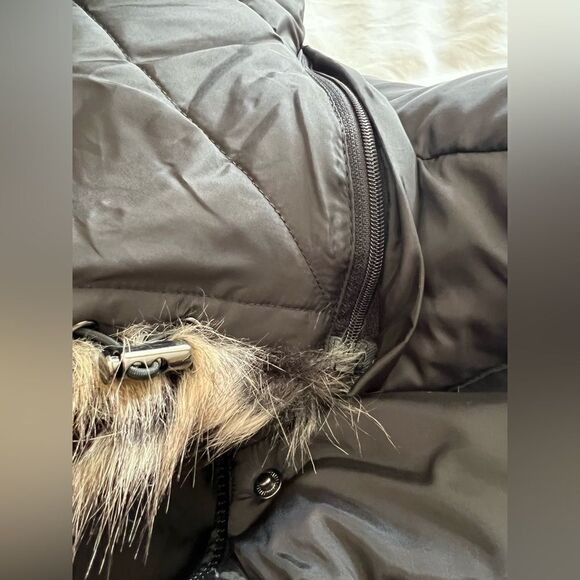 London Fog Faux Fur Trim Hooded Down Puffer Coat - Picture 6 of 10